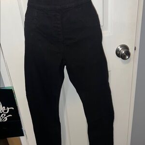 Black High-Waisted jeggings